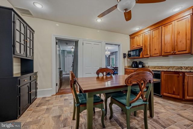 2552 NAAMANS CREEK RD, Marcus Hook, PA 19061