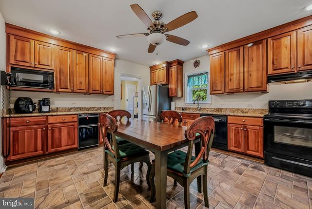 2552 NAAMANS CREEK RD, Marcus Hook, PA 19061
