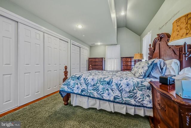 2552 NAAMANS CREEK RD, Marcus Hook, PA 19061