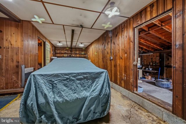 2552 NAAMANS CREEK RD, Marcus Hook, PA 19061