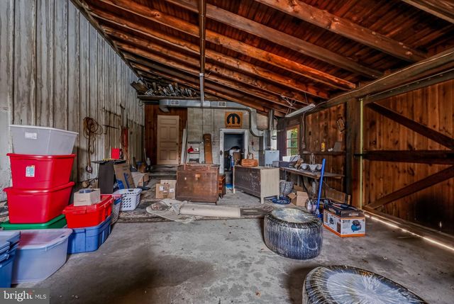 2552 NAAMANS CREEK RD, Marcus Hook, PA 19061