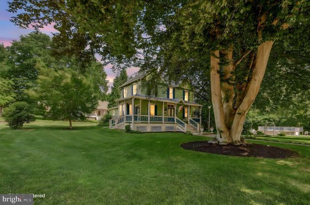 2552 NAAMANS CREEK RD, Marcus Hook, PA 19061