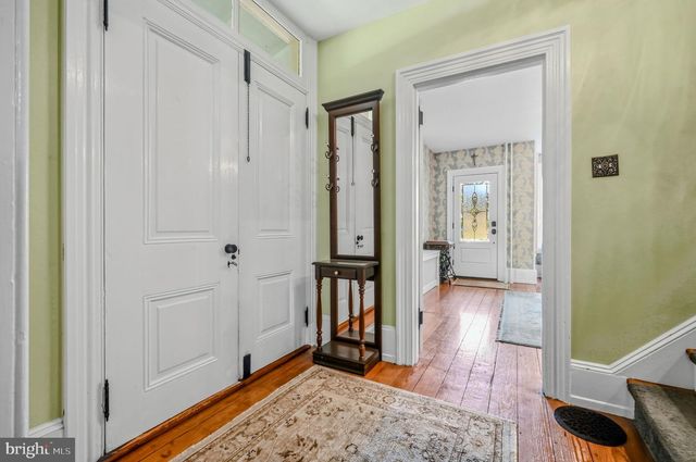 2552 NAAMANS CREEK RD, Marcus Hook, PA 19061
