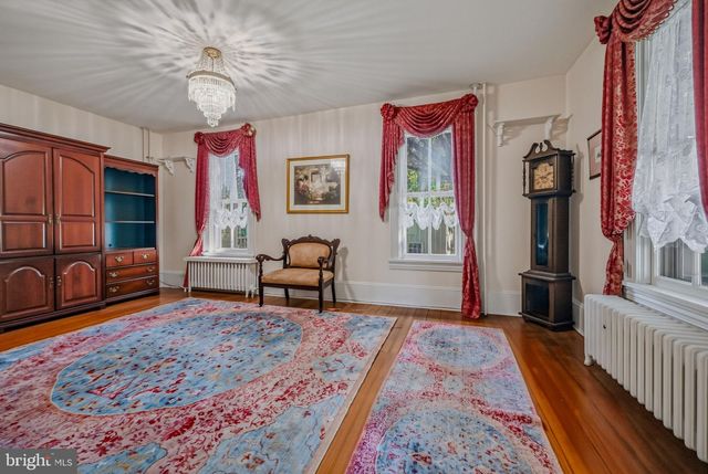 2552 NAAMANS CREEK RD, Marcus Hook, PA 19061