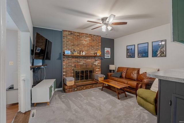 8388 Outer Lincoln Avenue, Newburgh, IN 47630
