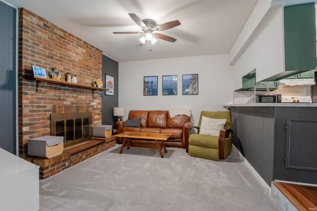 8388 Outer Lincoln Avenue, Newburgh, IN 47630