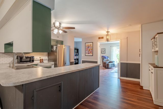 8388 Outer Lincoln Avenue, Newburgh, IN 47630