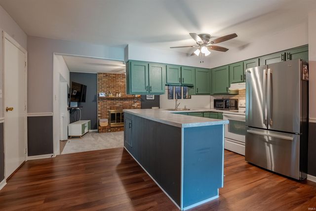 8388 Outer Lincoln Avenue, Newburgh, IN 47630