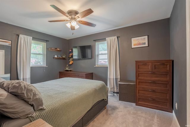 8388 Outer Lincoln Avenue, Newburgh, IN 47630