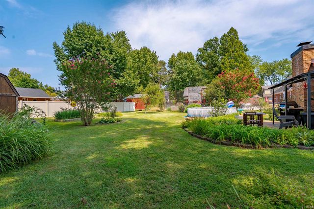 8388 Outer Lincoln Avenue, Newburgh, IN 47630