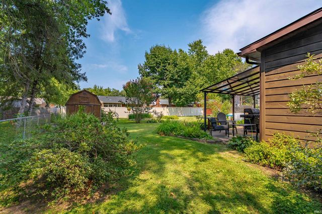 8388 Outer Lincoln Avenue, Newburgh, IN 47630