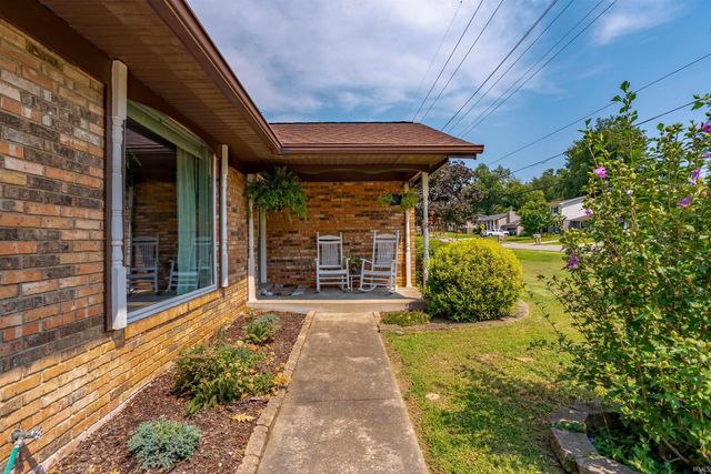 8388 Outer Lincoln Avenue, Newburgh, IN 47630
