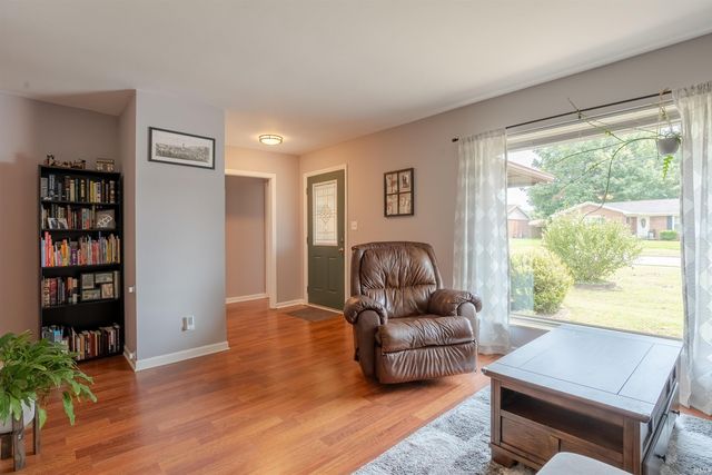 8388 Outer Lincoln Avenue, Newburgh, IN 47630