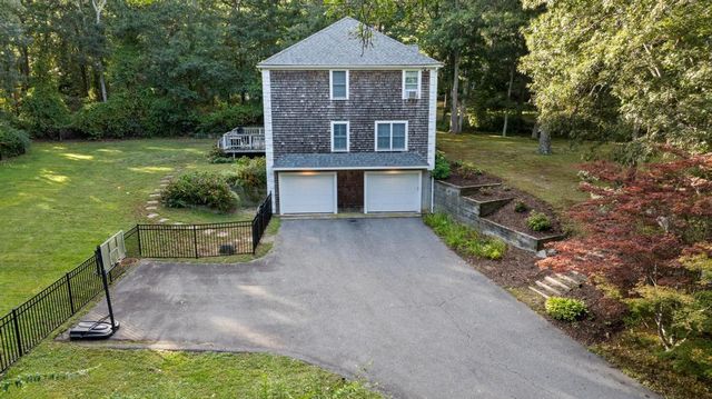 31 Village Drive, East Sandwich, MA 02537