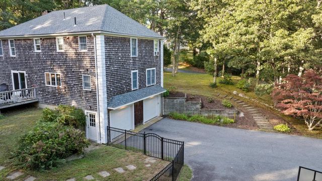 31 Village Drive, East Sandwich, MA 02537