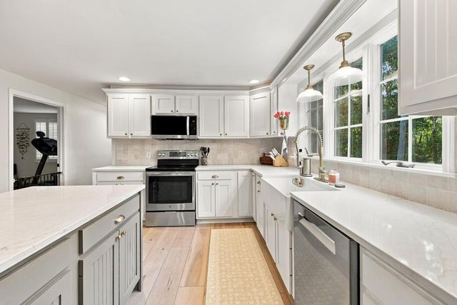 31 Village Drive, East Sandwich, MA 02537