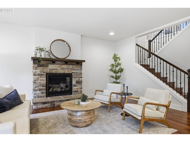 1930 STERLING PARK Pl, Eugene, OR 97408