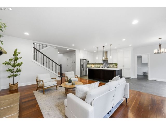 1930 STERLING PARK Pl, Eugene, OR 97408