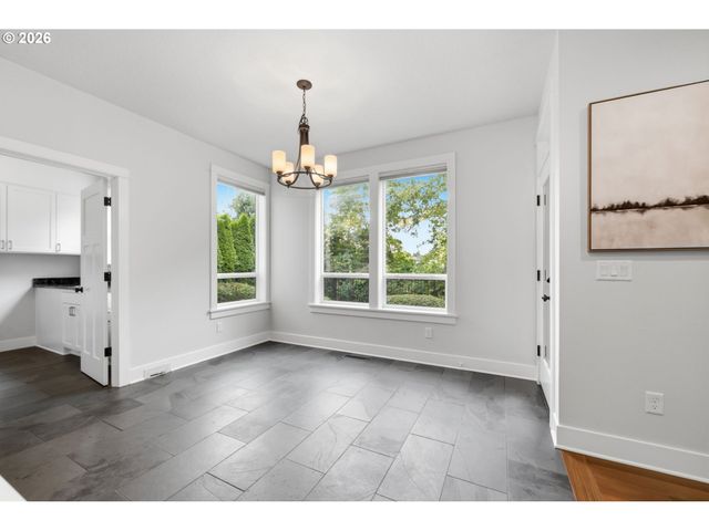 1930 STERLING PARK Pl, Eugene, OR 97408