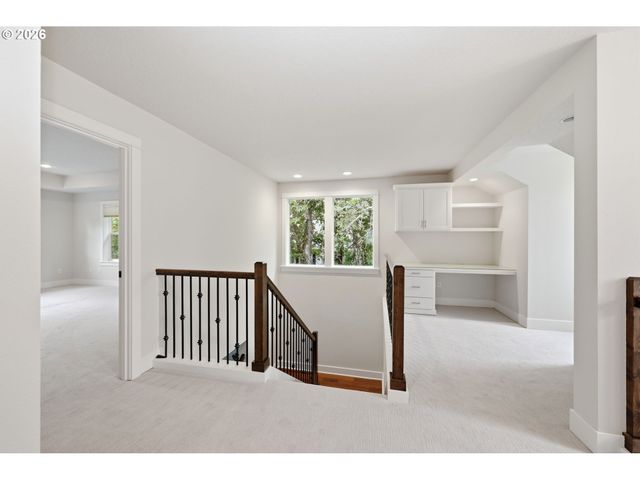 1930 STERLING PARK Pl, Eugene, OR 97408