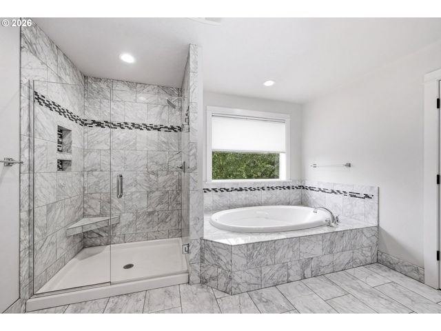 1930 STERLING PARK Pl, Eugene, OR 97408