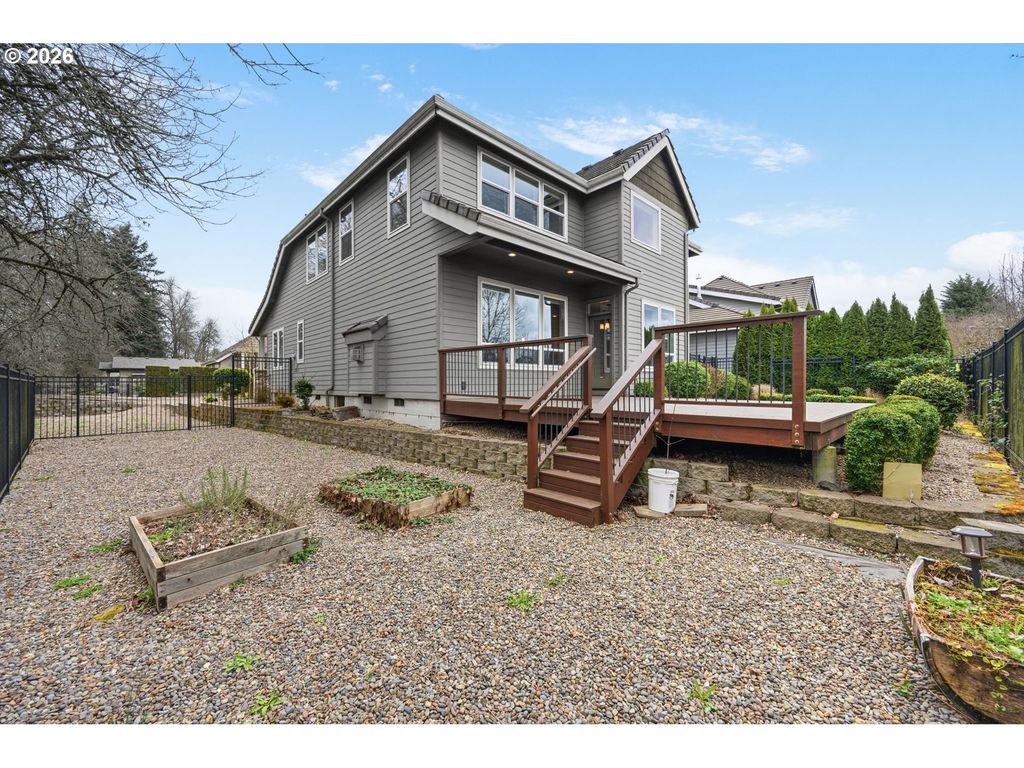 1930 STERLING PARK Pl, Eugene, OR 97408