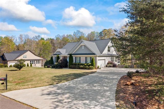 153 Abbington Way, Clarkesville, GA 30523