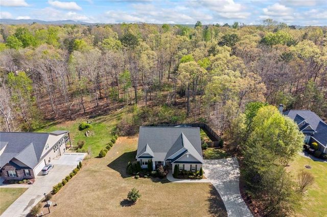 153 Abbington Way, Clarkesville, GA 30523