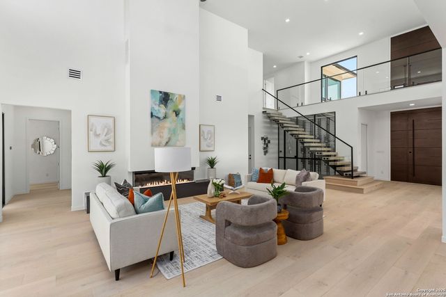 652 Annabelle, Bulverde, TX 78163