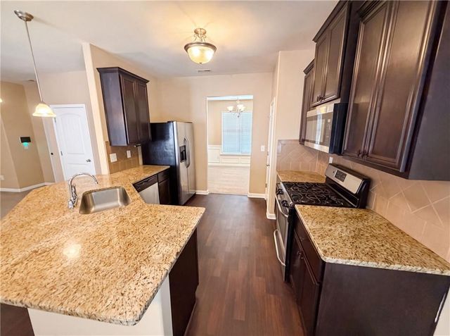 2471 Quincy Loop, Fairburn, GA 30213