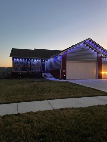 2516 Spring Meadows Ct, Derby, KS 67037