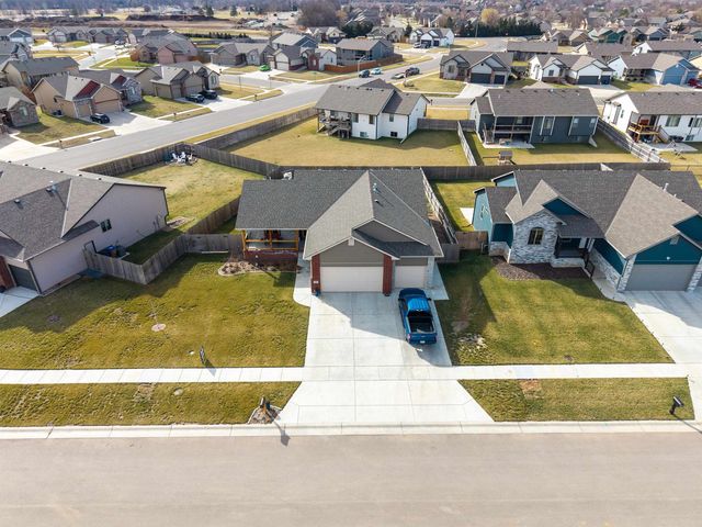 2516 Spring Meadows Ct, Derby, KS 67037