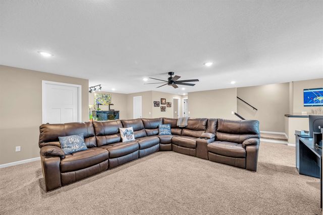 2516 Spring Meadows Ct, Derby, KS 67037