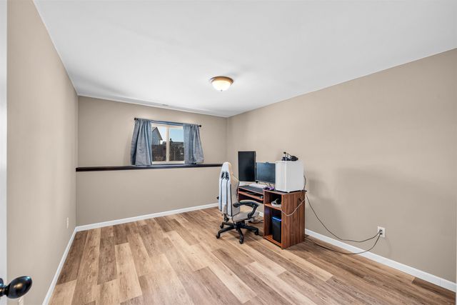 2516 Spring Meadows Ct, Derby, KS 67037