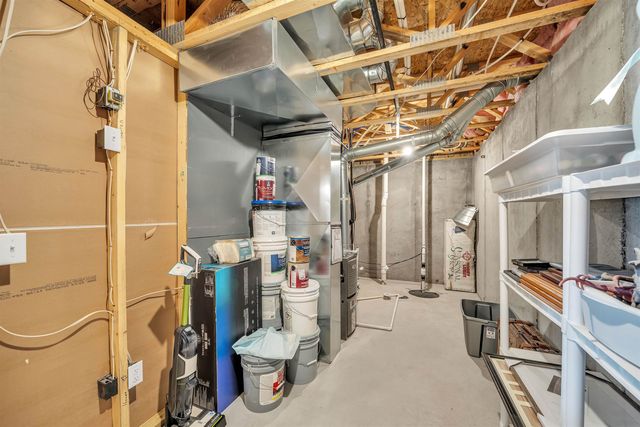 2516 Spring Meadows Ct, Derby, KS 67037