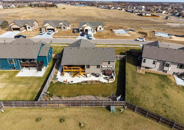 2516 Spring Meadows Ct, Derby, KS 67037