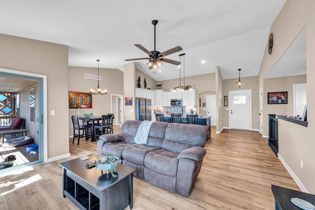 2516 Spring Meadows Ct, Derby, KS 67037