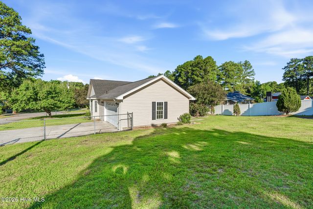 230 Colonial Drive, Rockingham, NC 28379