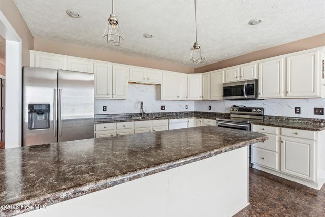 230 Colonial Drive, Rockingham, NC 28379