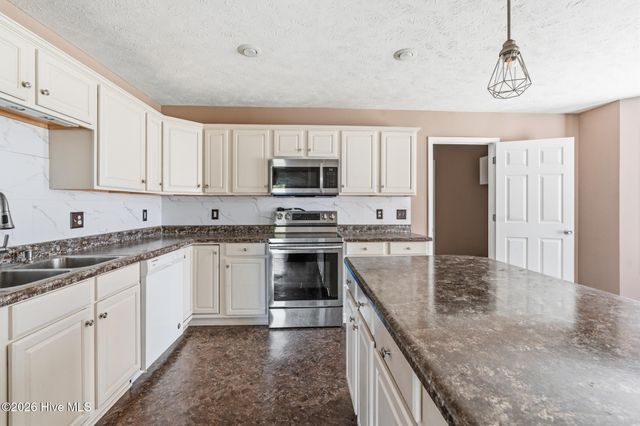 230 Colonial Drive, Rockingham, NC 28379