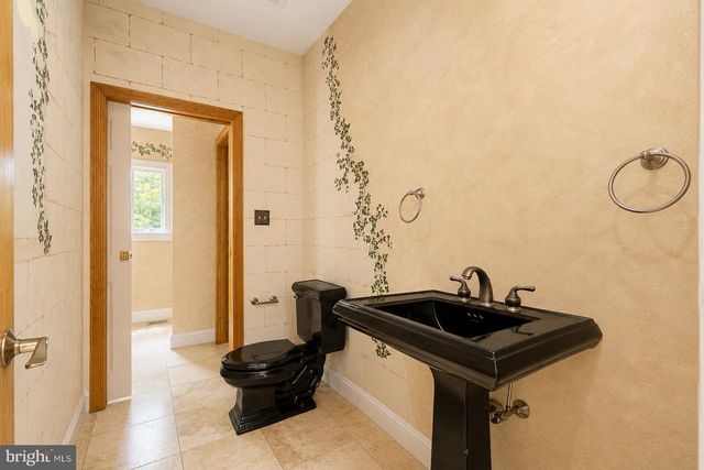 203 BLUE HERON CT, Voorhees, NJ 08043