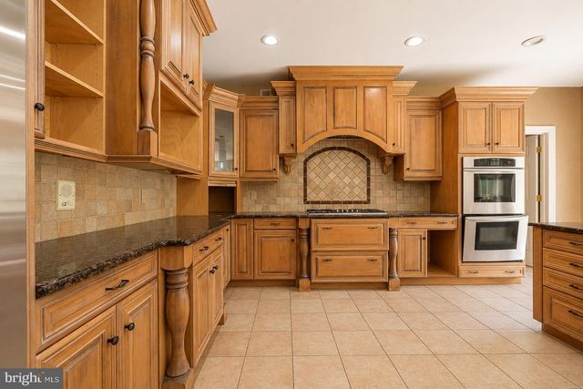 203 BLUE HERON CT, Voorhees, NJ 08043