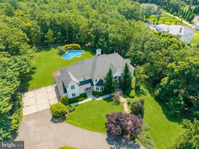 203 BLUE HERON CT, Voorhees, NJ 08043