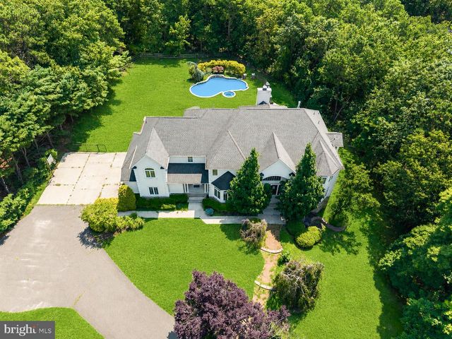 203 BLUE HERON CT, Voorhees, NJ 08043