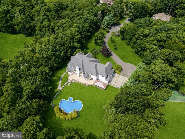 203 BLUE HERON CT, Voorhees, NJ 08043