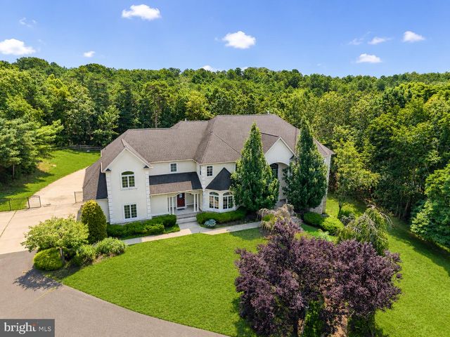 203 BLUE HERON CT, Voorhees, NJ 08043