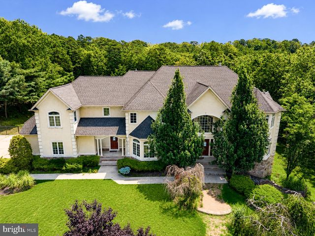203 BLUE HERON CT, Voorhees, NJ 08043