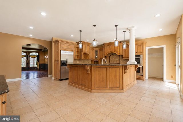 203 BLUE HERON CT, Voorhees, NJ 08043