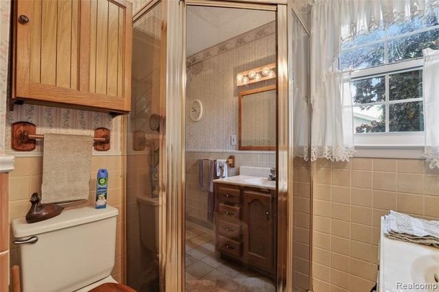 5090 Torrey Road, Flint, MI 48507
