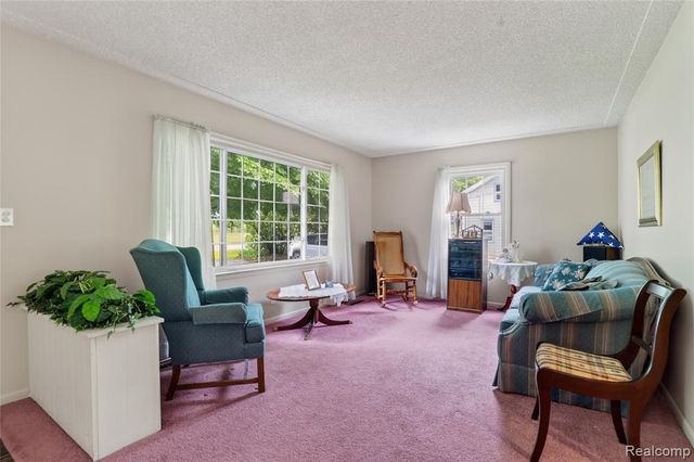 5090 Torrey Road, Flint, MI 48507